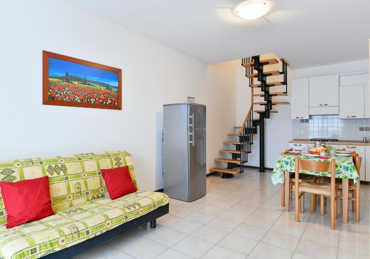 Apartament With Swimming Pool Apartment Caorle Bagian luar foto