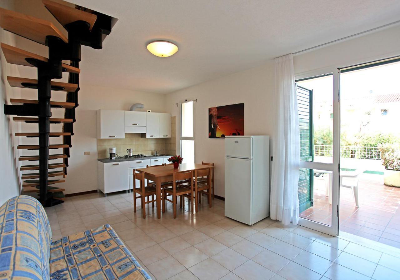 Apartament With Swimming Pool Apartment Caorle Bagian luar foto